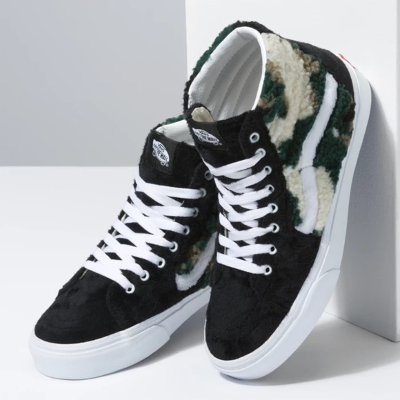 Vans Shoes - Vans SK8-Hi Sherpa in Camo